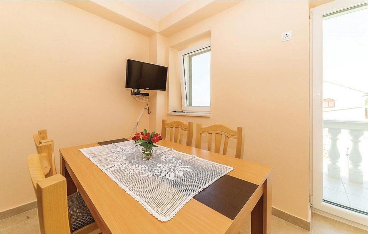 Banj Apartments Old Grandfather'S House מראה חיצוני תמונה